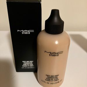MAC cosmetics C4 face and body foundation LARGE size!I reduced the shipping too